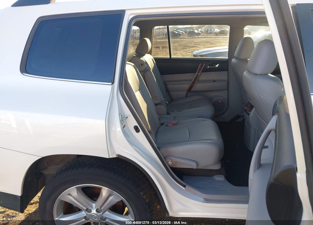 2013 TOYOTA HIGHLANDER LIMITED V6 VIN: 5TDYK3EH8DS110469