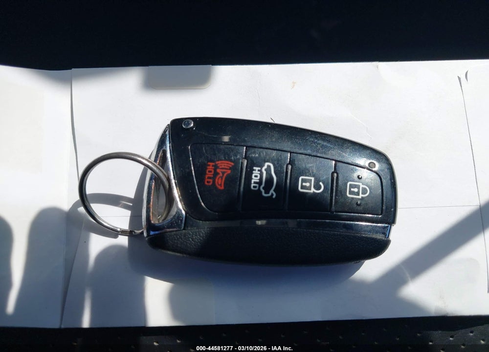 2016 HYUNDAI AZERA LIMITED VIN: KMHFH4JG3GA550217