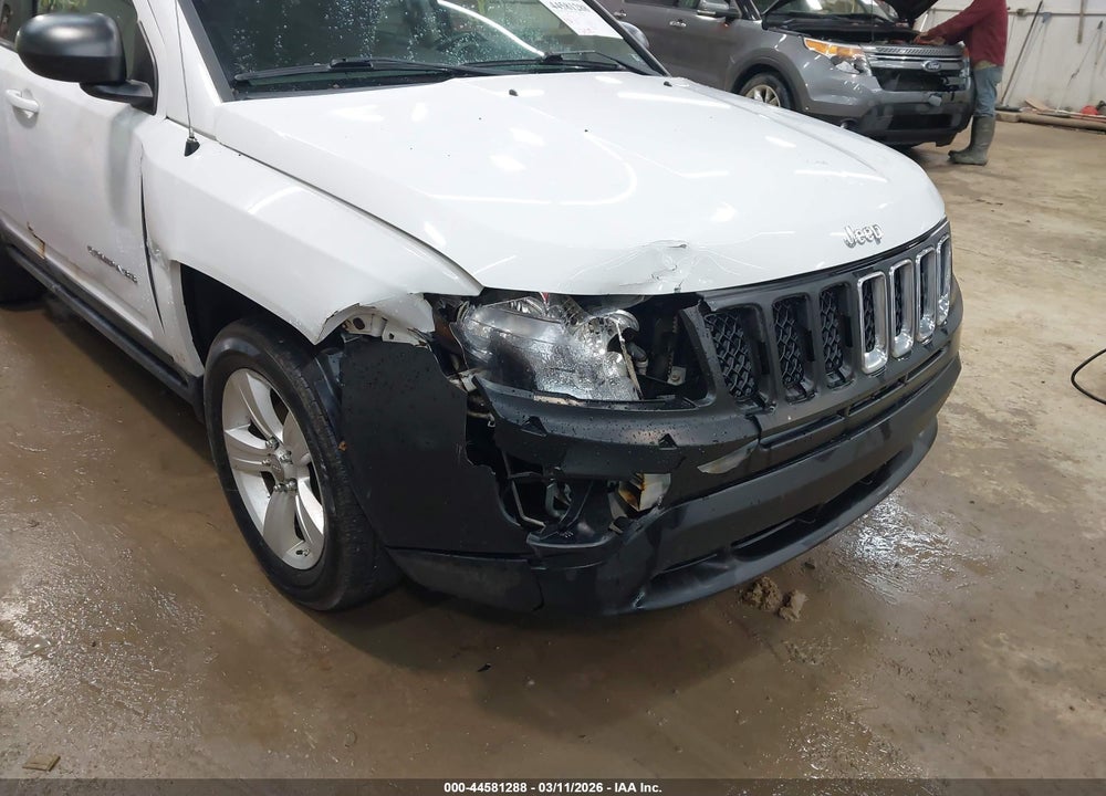 2011 JEEP COMPASS VIN: 1J4NF1FB2BD188660