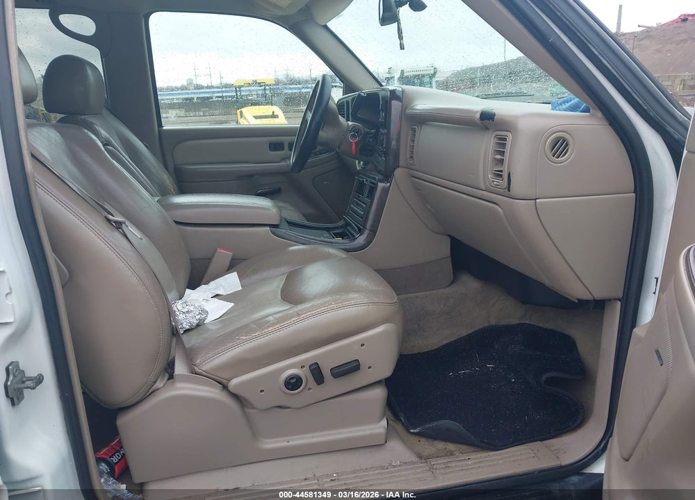 2005 GMC YUKON DENALI VIN: 1GKEK63U65J154834