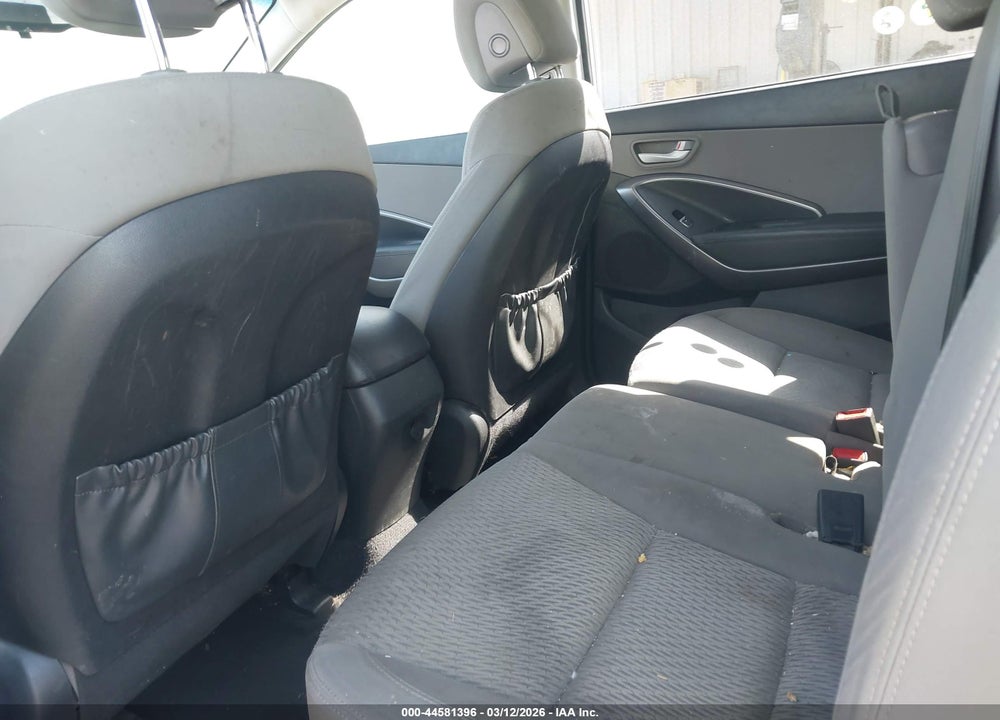 2016 HYUNDAI SANTA FE SE VIN: KM8SMDHF8GU137473