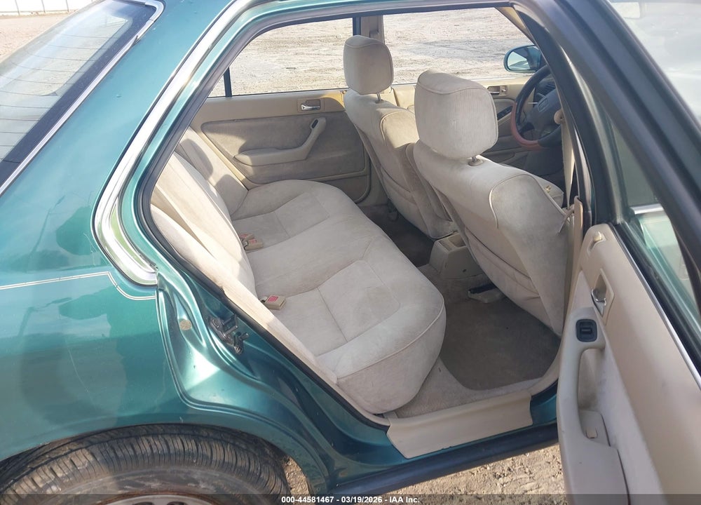 1993 HONDA ACCORD LX VIN: JHMCB7553PC038768