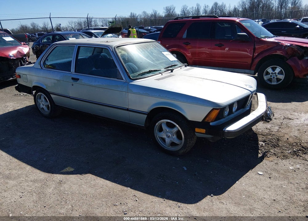 1982 BMW 320 I VIN: WBAAG3305C8052403