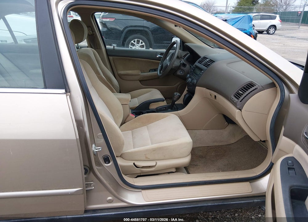 2004 HONDA ACCORD 2.4 LX VIN: 1HGCM56364A178271