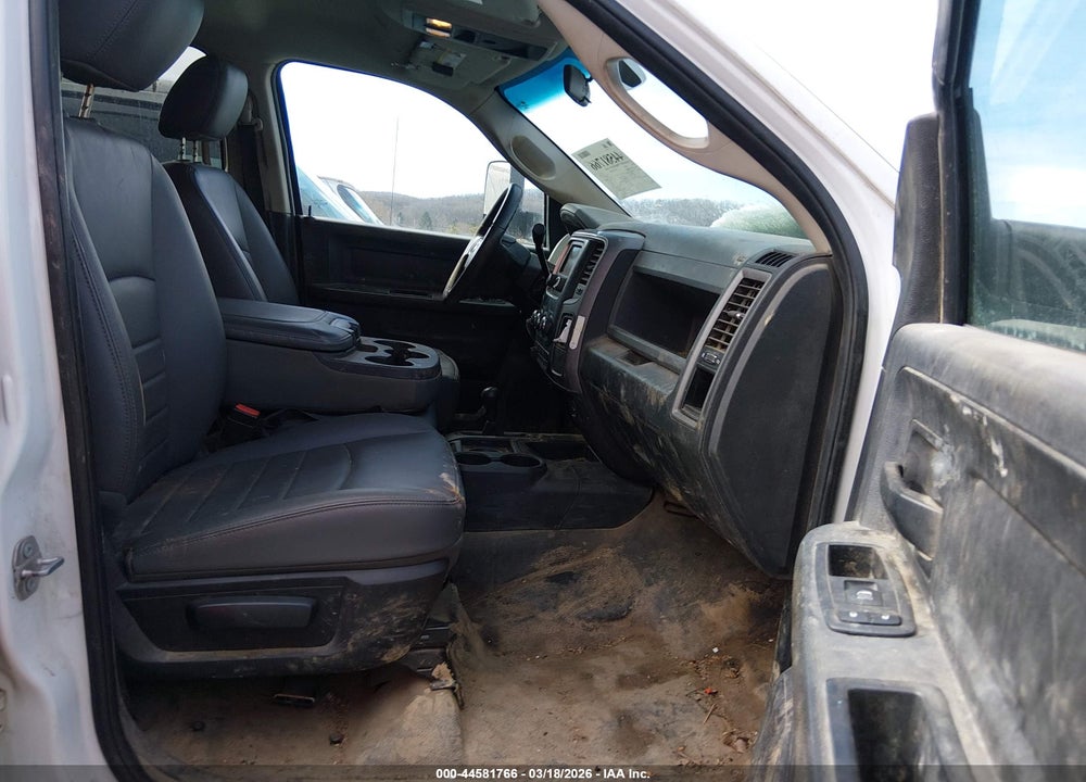 2017 RAM 5500 CHASSIS TRADESMAN/SLT/LAIE VIN: 3C7WRNEL1HG668139