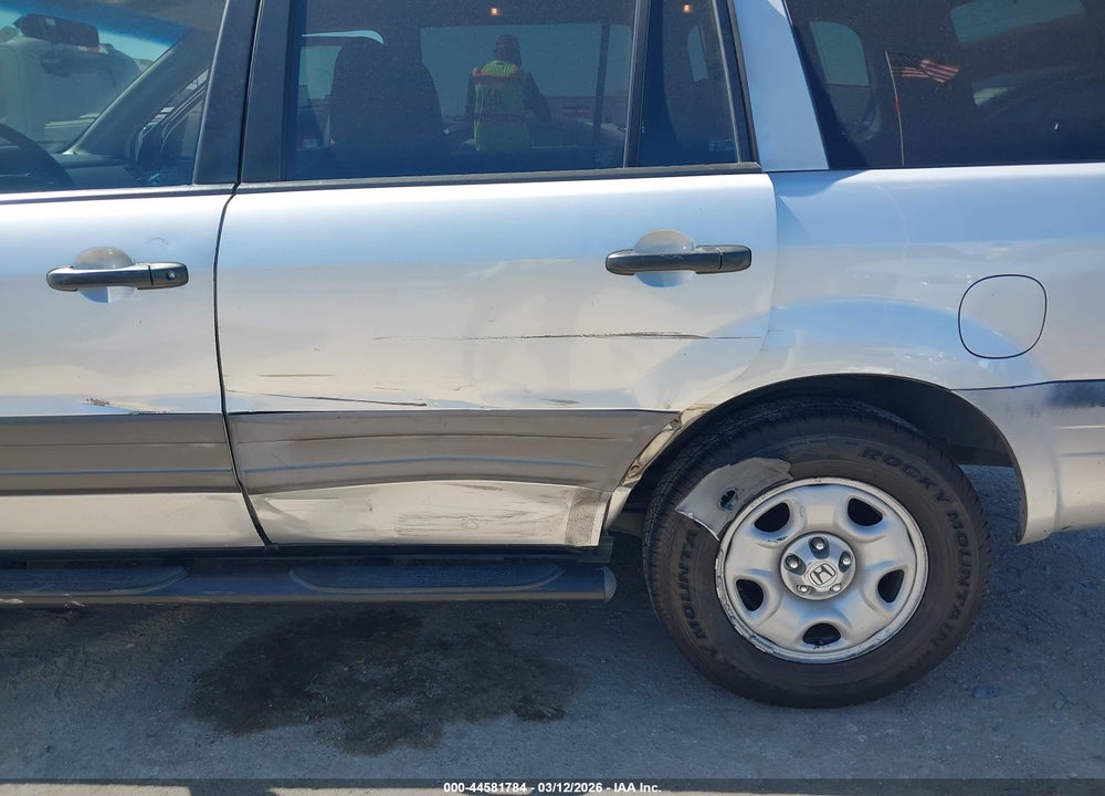 2003 HONDA PILOT LX VIN: 2HKYF181X3H520847