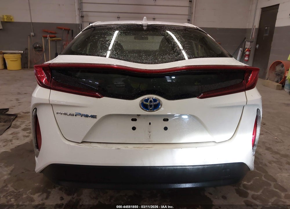 2021 TOYOTA PRIUS PRIME LE VIN: JTDKAMFP4M3188513