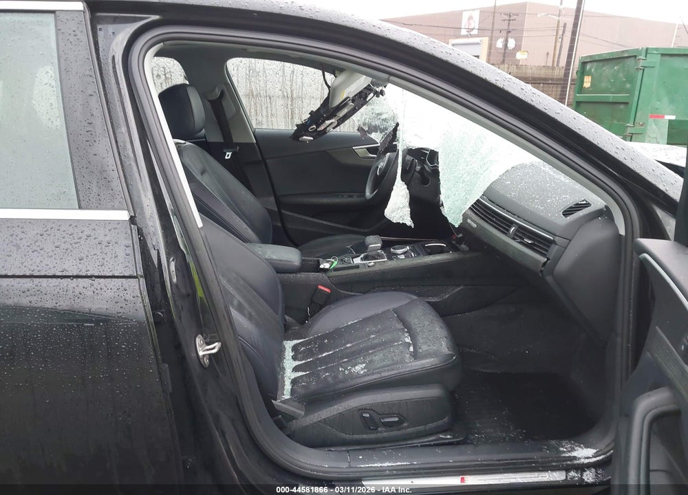 2018 AUDI A4 VIN: WAUENAF4XJN020412