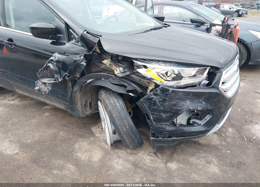 2017 FORD ESCAPE SE VIN: 1FMCU9G91HUE57216