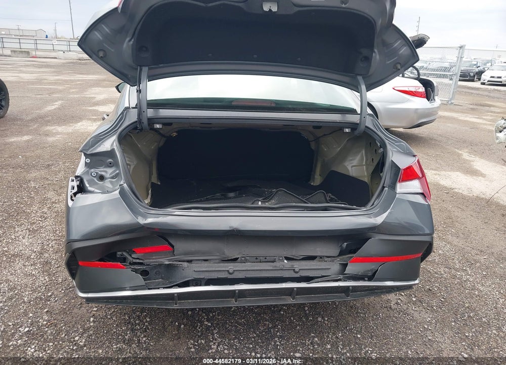 2025 HYUNDAI ELANTRA SE VIN: KMHLL4DG9SU958063