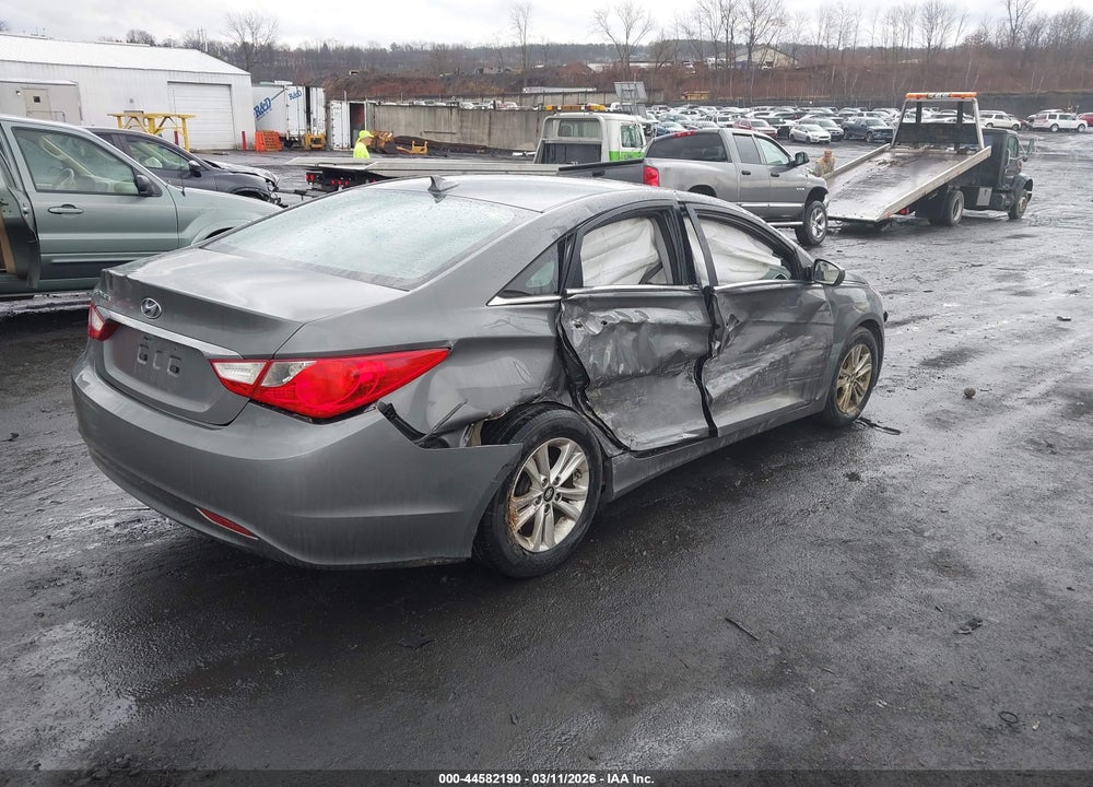2013 HYUNDAI SONATA GLS VIN: 5NPEB4AC1DH722070
