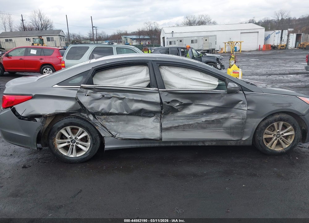2013 HYUNDAI SONATA GLS VIN: 5NPEB4AC1DH722070