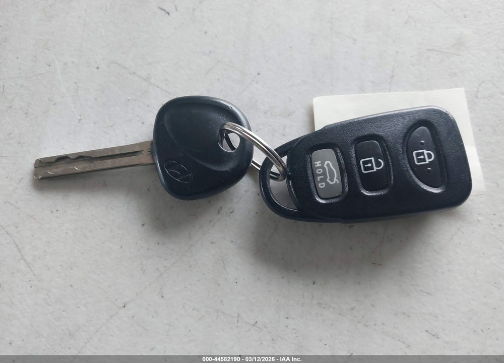 2013 HYUNDAI SONATA GLS VIN: 5NPEB4AC1DH722070