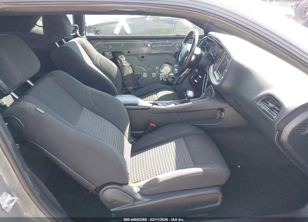 2018 DODGE CHALLENGER SXT VIN: 2C3CDZAG8JH332836