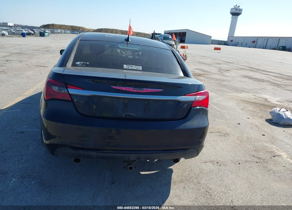 2011 CHRYSLER 200 S VIN: 1C3BC8FG8BN567201