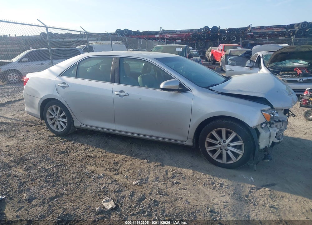 2014 TOYOTA CAMRY XLE V6 VIN: 4T1BK1FK2EU027486