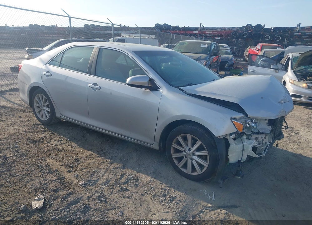 2014 TOYOTA CAMRY XLE V6 VIN: 4T1BK1FK2EU027486