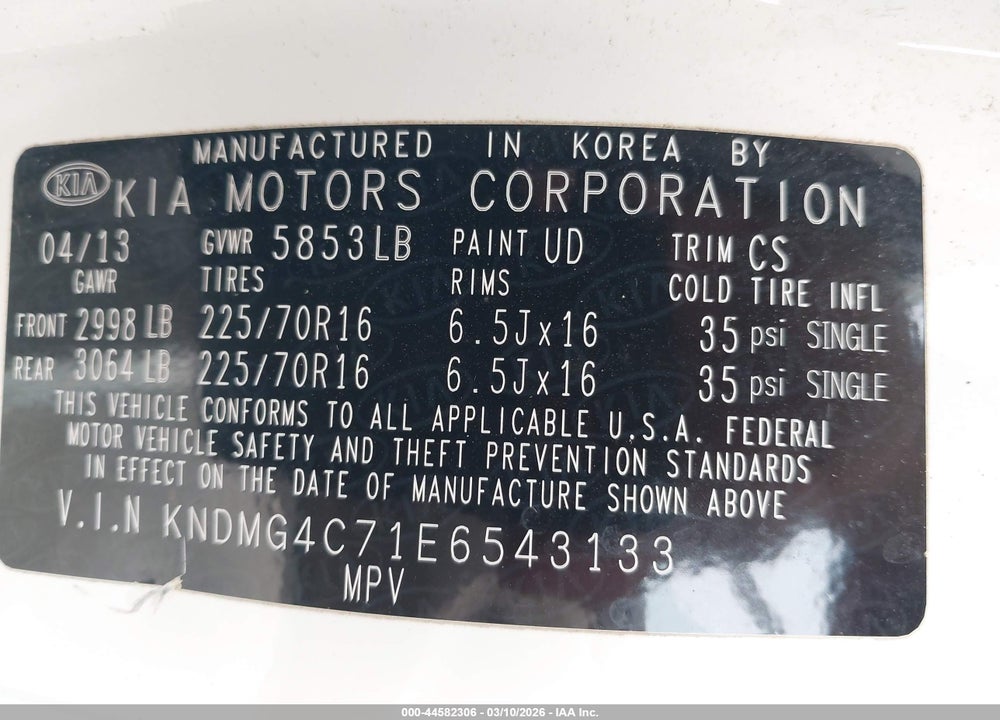 2014 KIA SEDONA LX VIN: KNDMG4C71E6543133