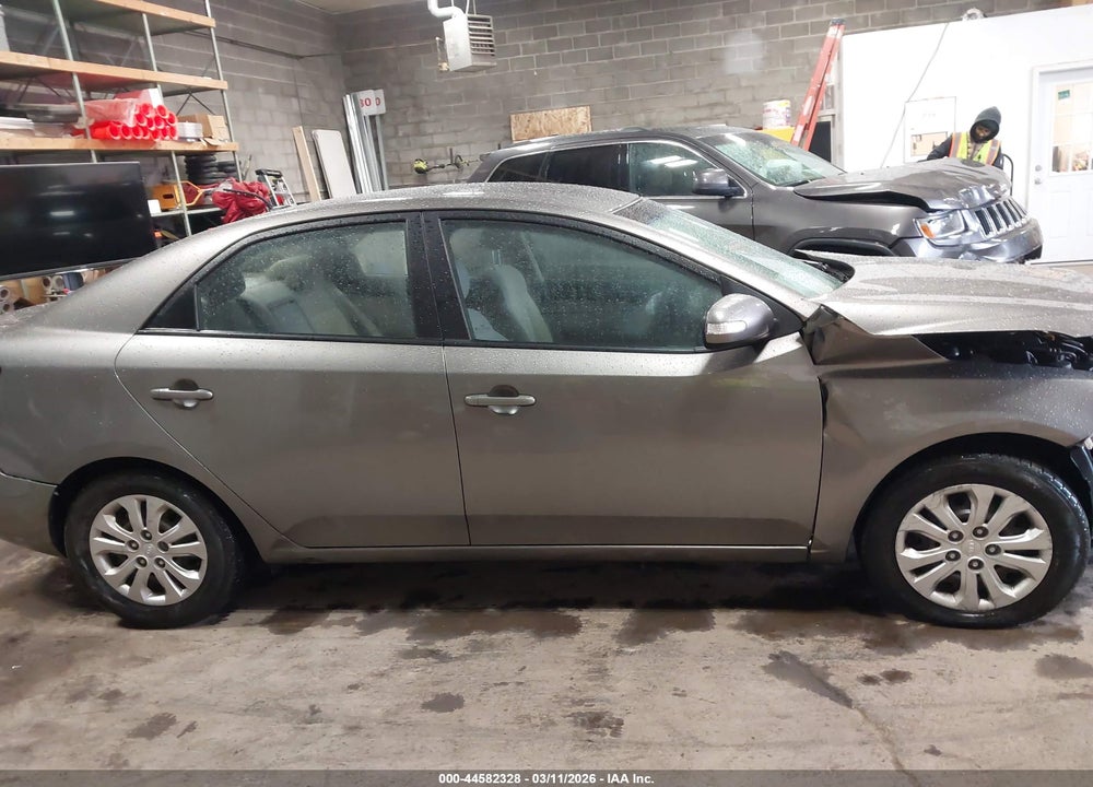 2010 KIA FORTE EX VIN: KNAFU4A22A5077850
