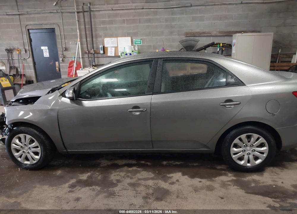 2010 KIA FORTE EX VIN: KNAFU4A22A5077850