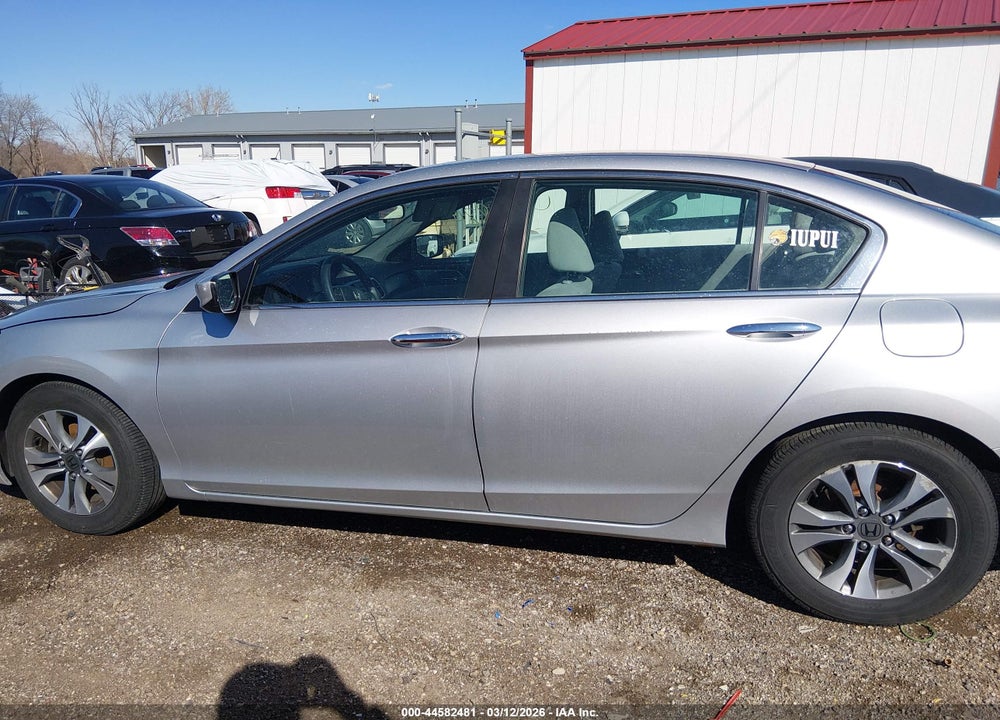 2013 HONDA ACCORD LX VIN: 1HGCR2F30DA072575