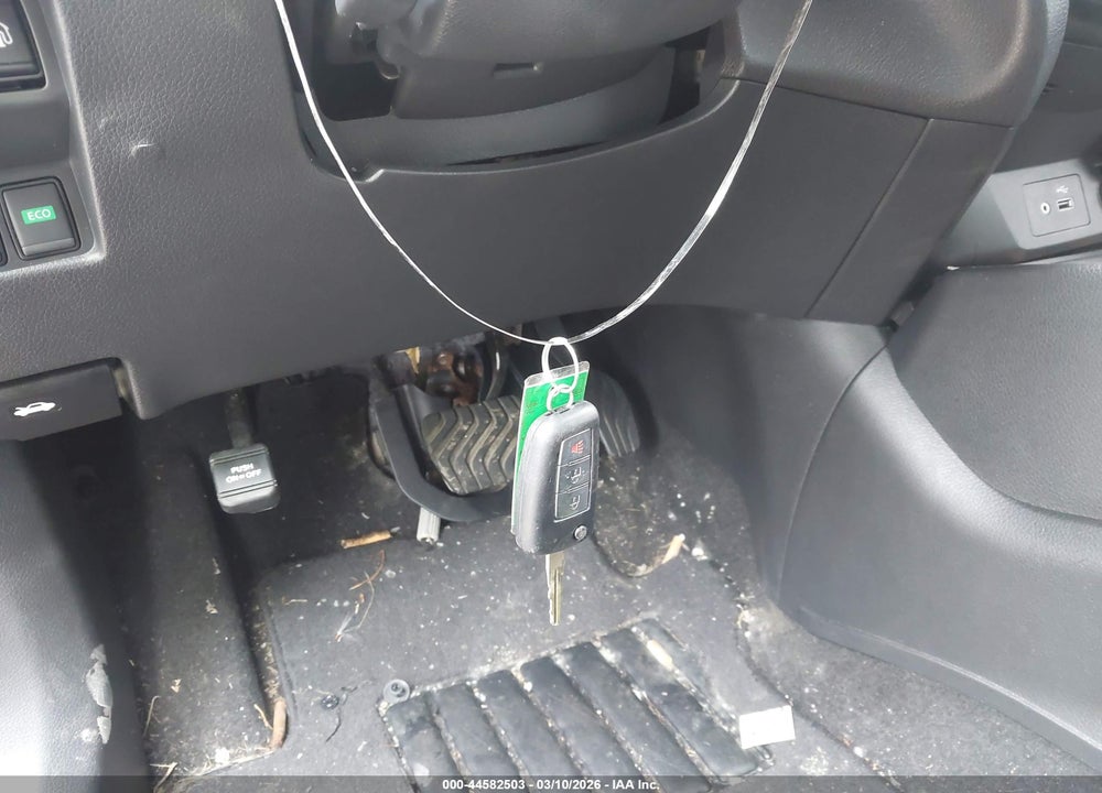 2019 NISSAN ROGUE S VIN: 5N1AT2MV4KC811357