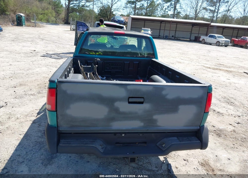 1996 CHEVROLET S TRUCK S10 VIN: 1GCCS1945TK176831