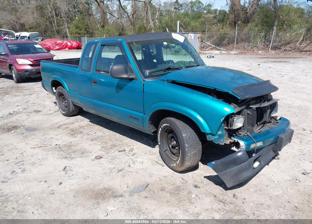 1996 CHEVROLET S TRUCK S10 VIN: 1GCCS1945TK176831