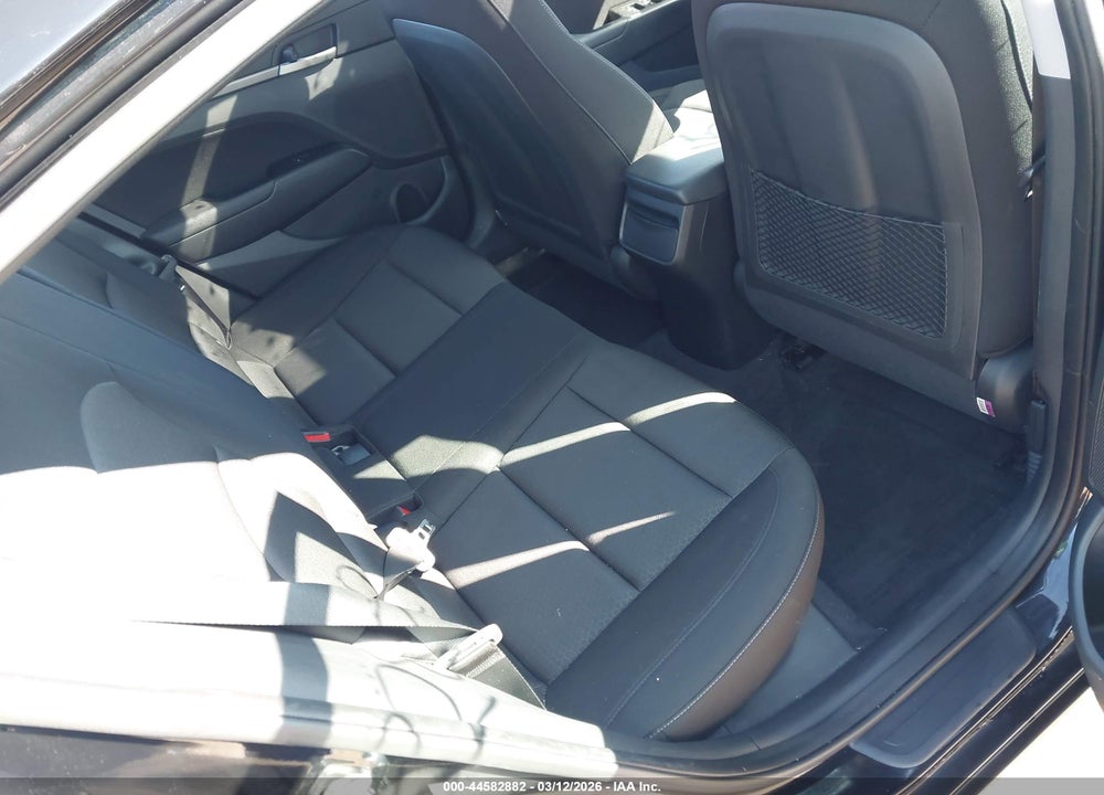 2018 HYUNDAI ELANTRA VALUE EDITION VIN: KMHD84LF7JU704882