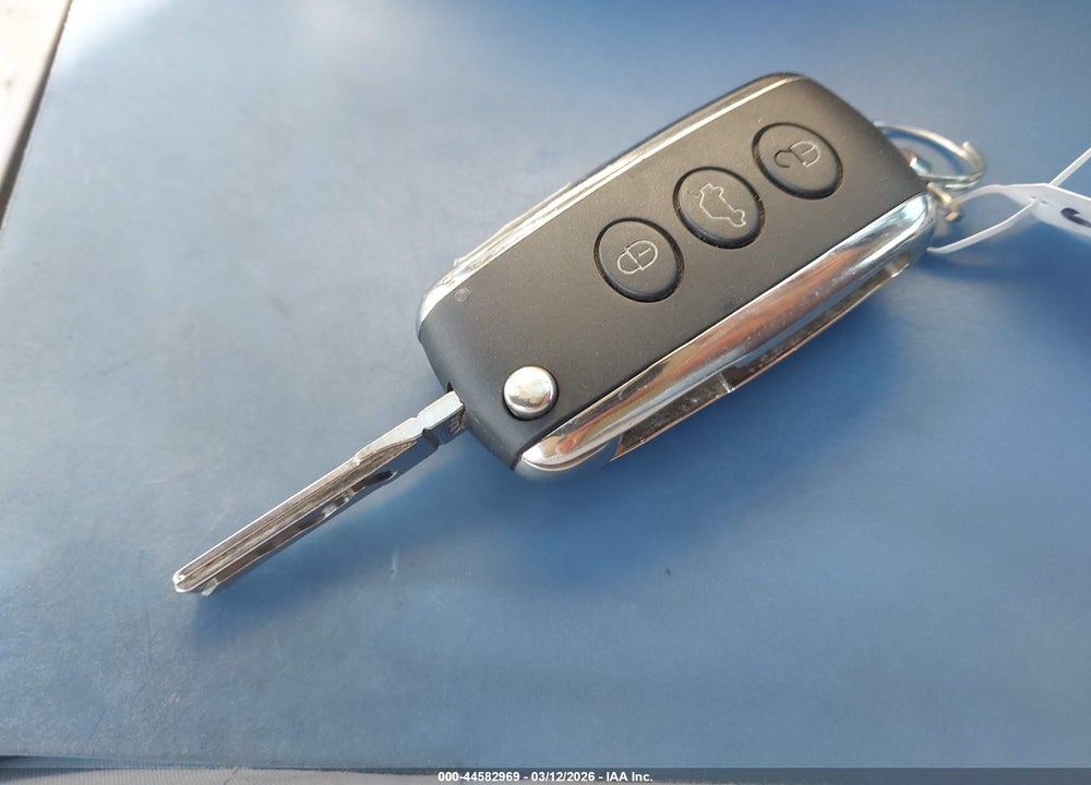 2013 BENTLEY CONTINENTAL GTC V8 VIN: SCBGT3ZA0DC083214