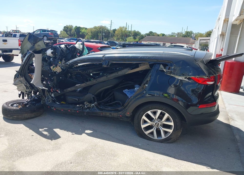 2016 KIA SPORTAGE LX VIN: KNDPB3AC1G7811164