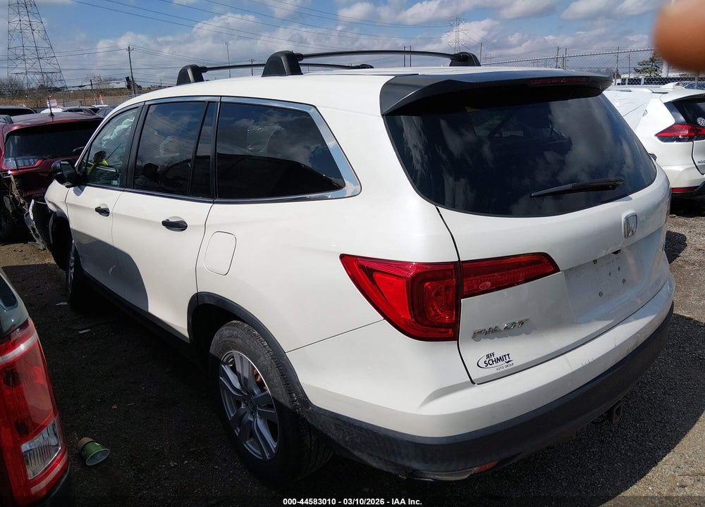 2018 HONDA PILOT LX VIN: 5FNYF6H17JB024011