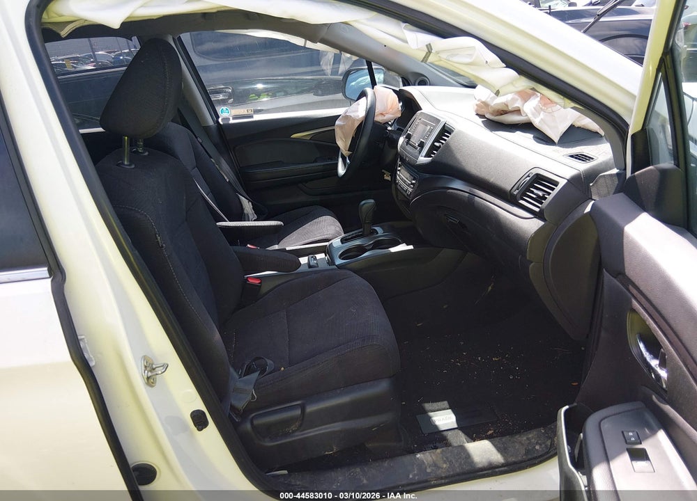 2018 HONDA PILOT LX VIN: 5FNYF6H17JB024011