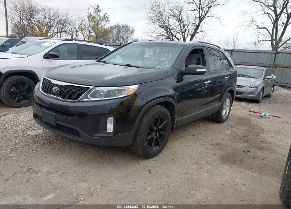 2014 KIA SORENTO LX VIN: 5XYKT3A67EG455367