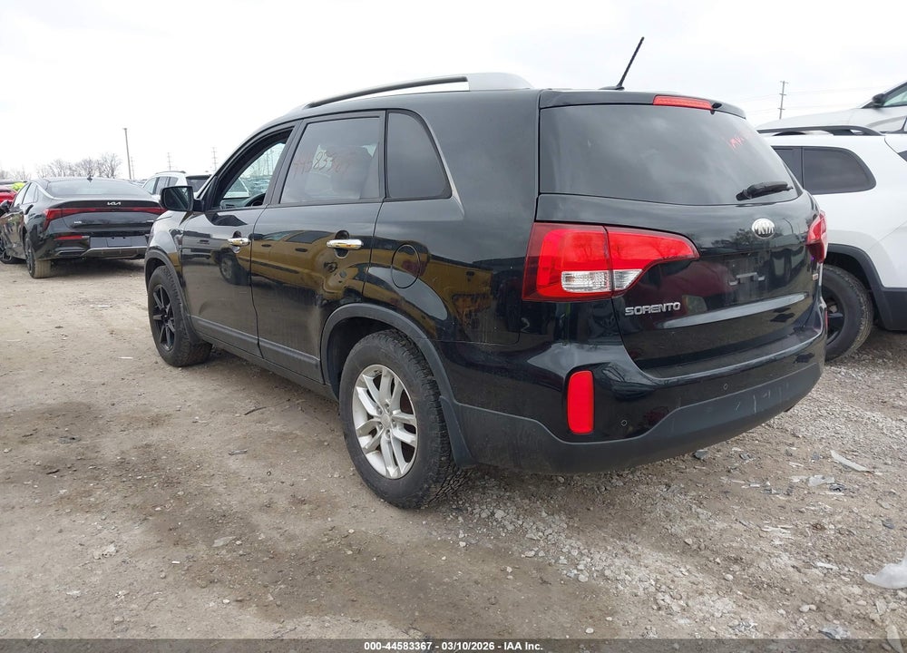 2014 KIA SORENTO LX VIN: 5XYKT3A67EG455367