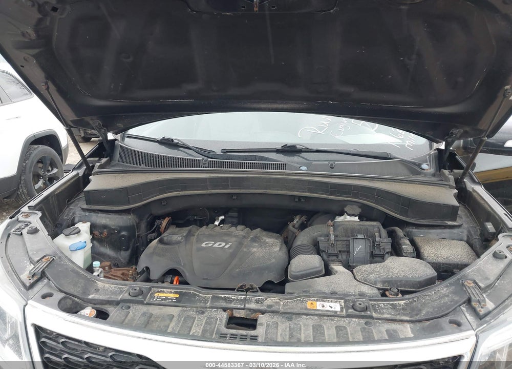 2014 KIA SORENTO LX VIN: 5XYKT3A67EG455367