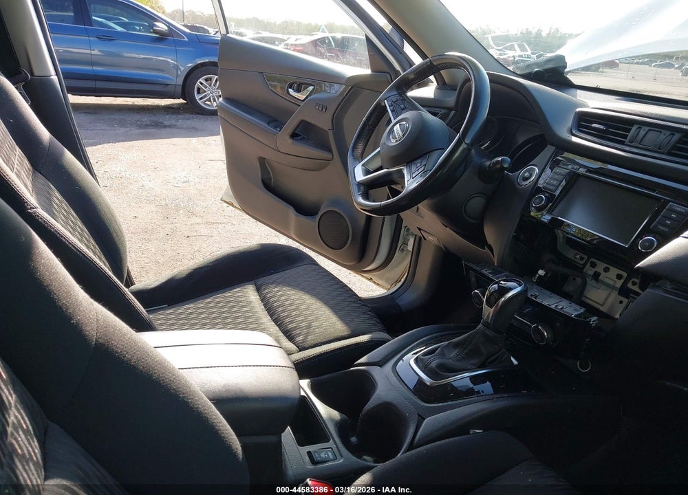 2019 NISSAN ROGUE SV VIN: JN8AT2MT8KW258072
