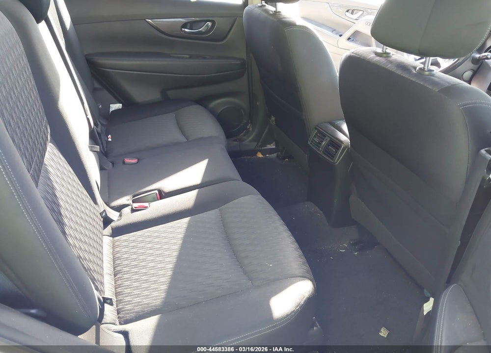 2019 NISSAN ROGUE SV VIN: JN8AT2MT8KW258072