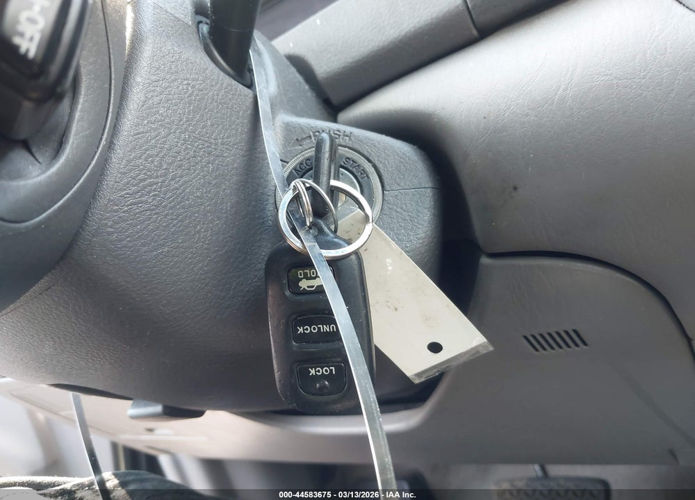 2005 TOYOTA CAMRY LE VIN: 4T1BE30K95U586772