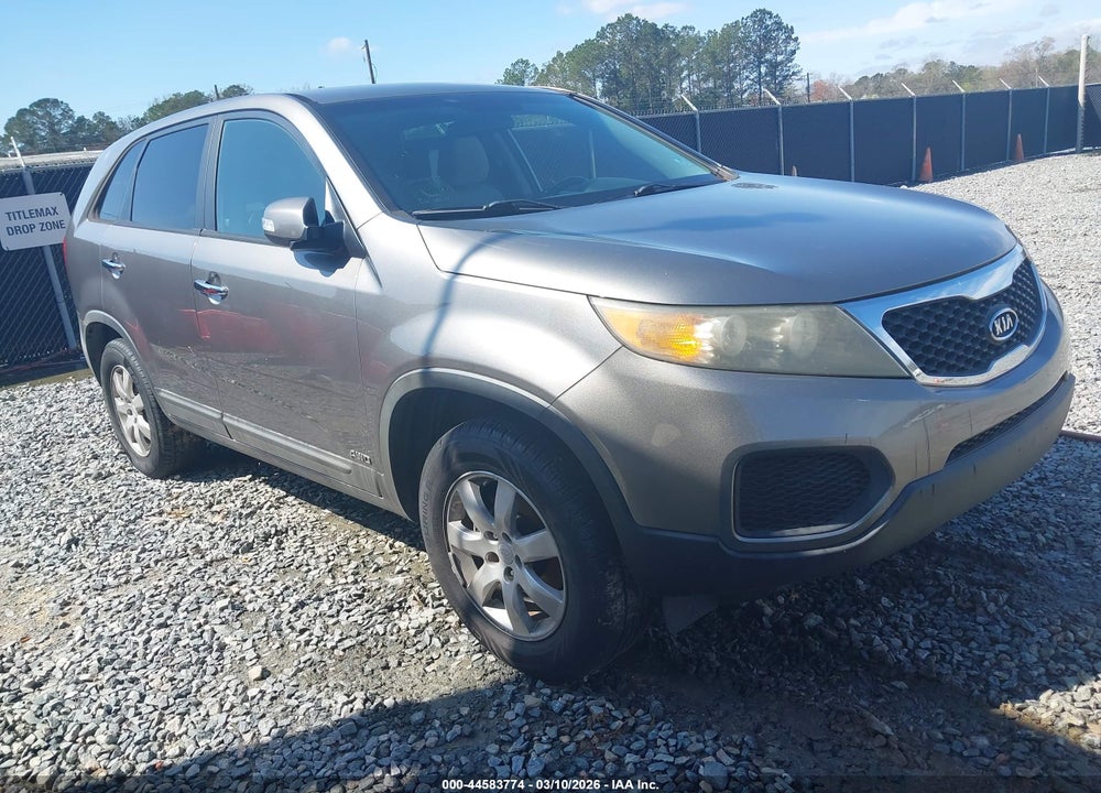 2011 KIA SORENTO LX VIN: 5XYKTCA13BG174814