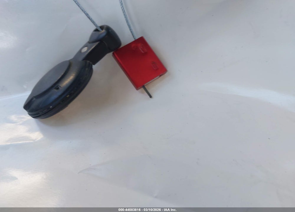2007 MINI COOPER S VIN: WMWMF73517TT85039