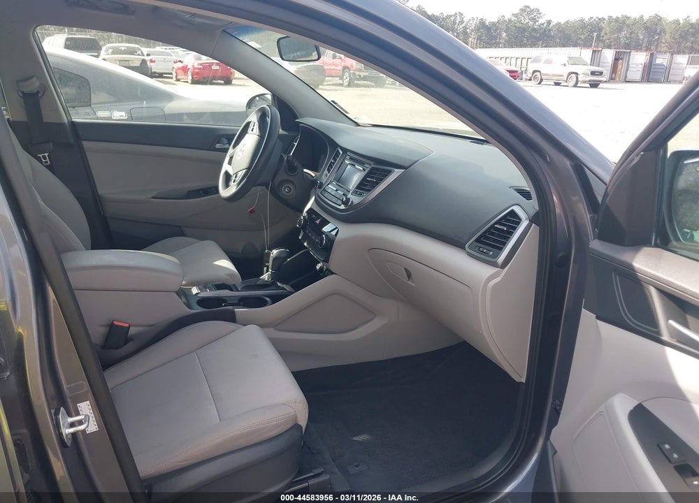 2016 HYUNDAI TUCSON SE VIN: KM8J33A48GU189249