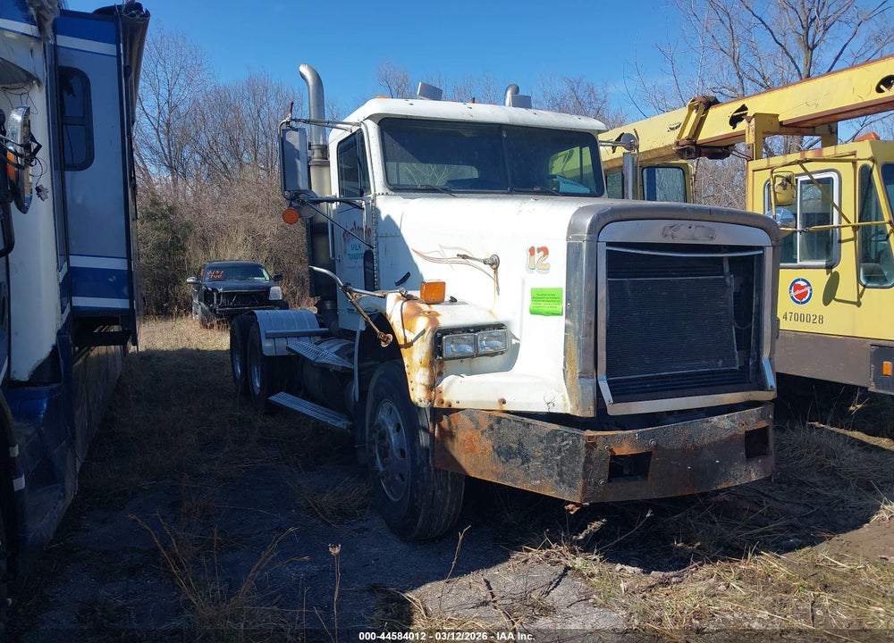 2004 FREIGHTLINER CONVENTIONAL FLD120 VIN: 1FUJALAV74DM41368
