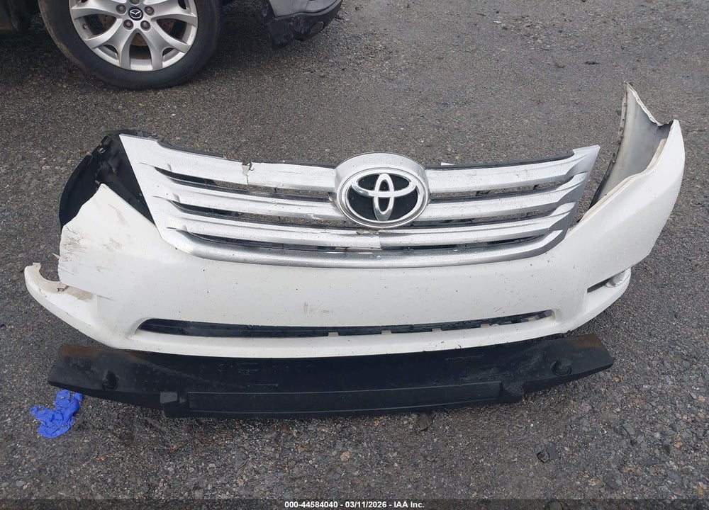 2011 TOYOTA AVALON LIMITED VIN: 4T1BK3DB0BU381176