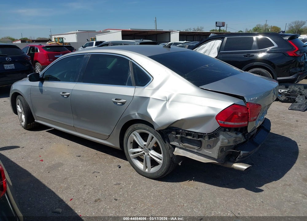 2014 VOLKSWAGEN PASSAT 2.0L TDI SEL PREMIUM VIN: 1VWCN7A35EC088031