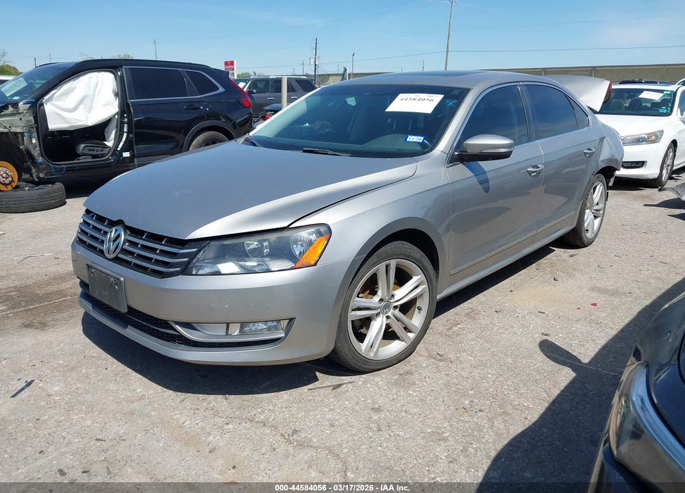2014 VOLKSWAGEN PASSAT 2.0L TDI SEL PREMIUM VIN: 1VWCN7A35EC088031