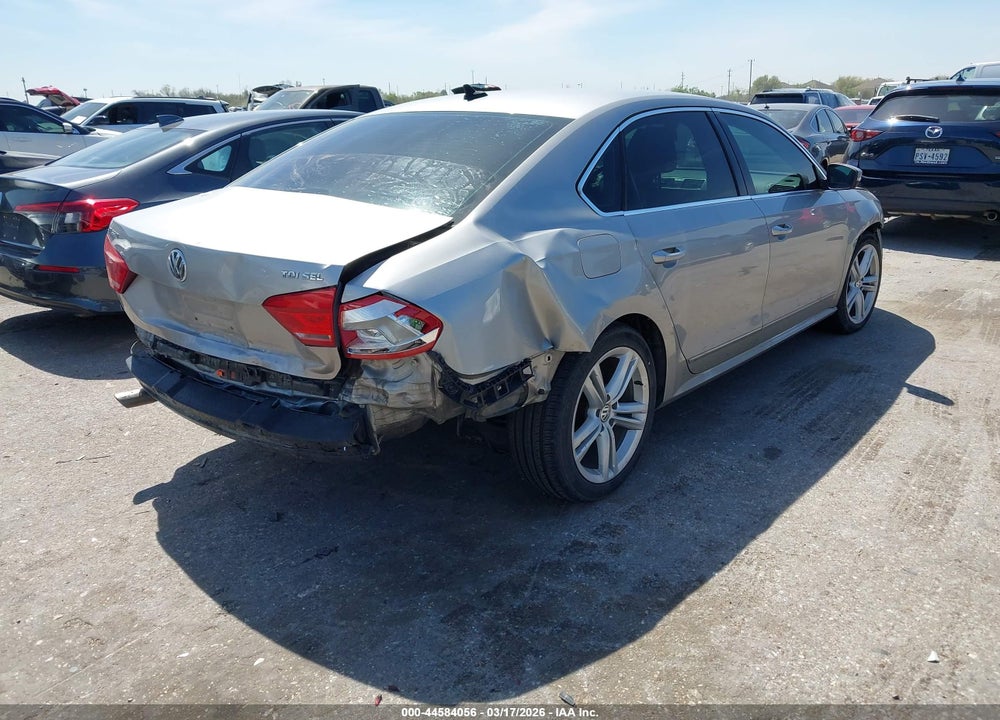 2014 VOLKSWAGEN PASSAT 2.0L TDI SEL PREMIUM VIN: 1VWCN7A35EC088031