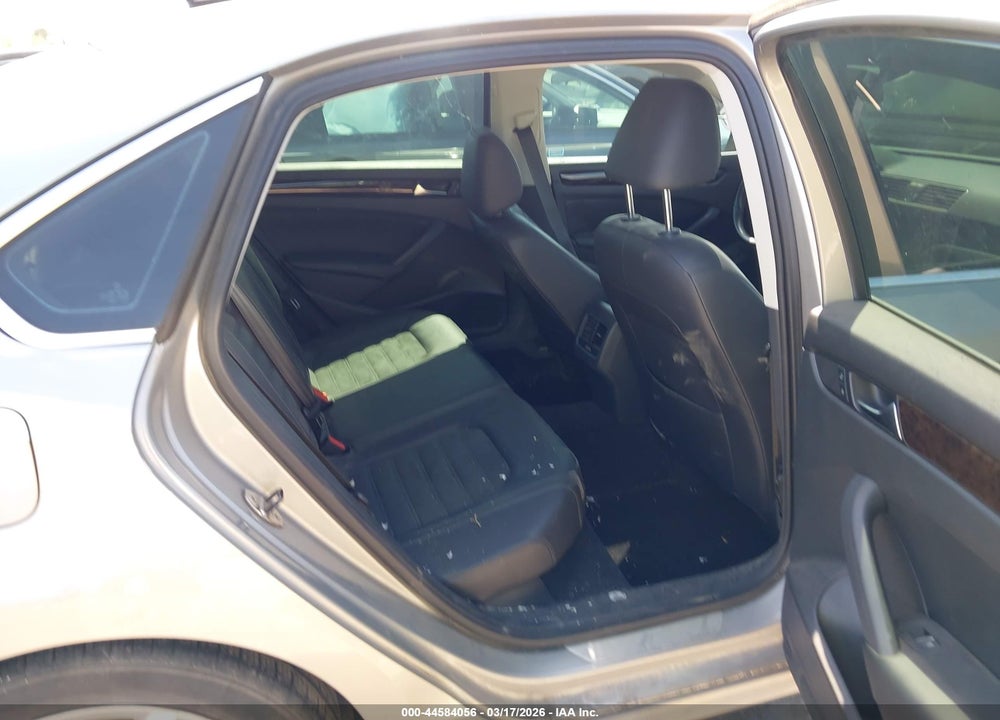 2014 VOLKSWAGEN PASSAT 2.0L TDI SEL PREMIUM VIN: 1VWCN7A35EC088031