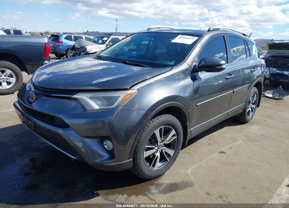 2018 TOYOTA RAV4 XLE VIN: JTMRFREV4JD234196