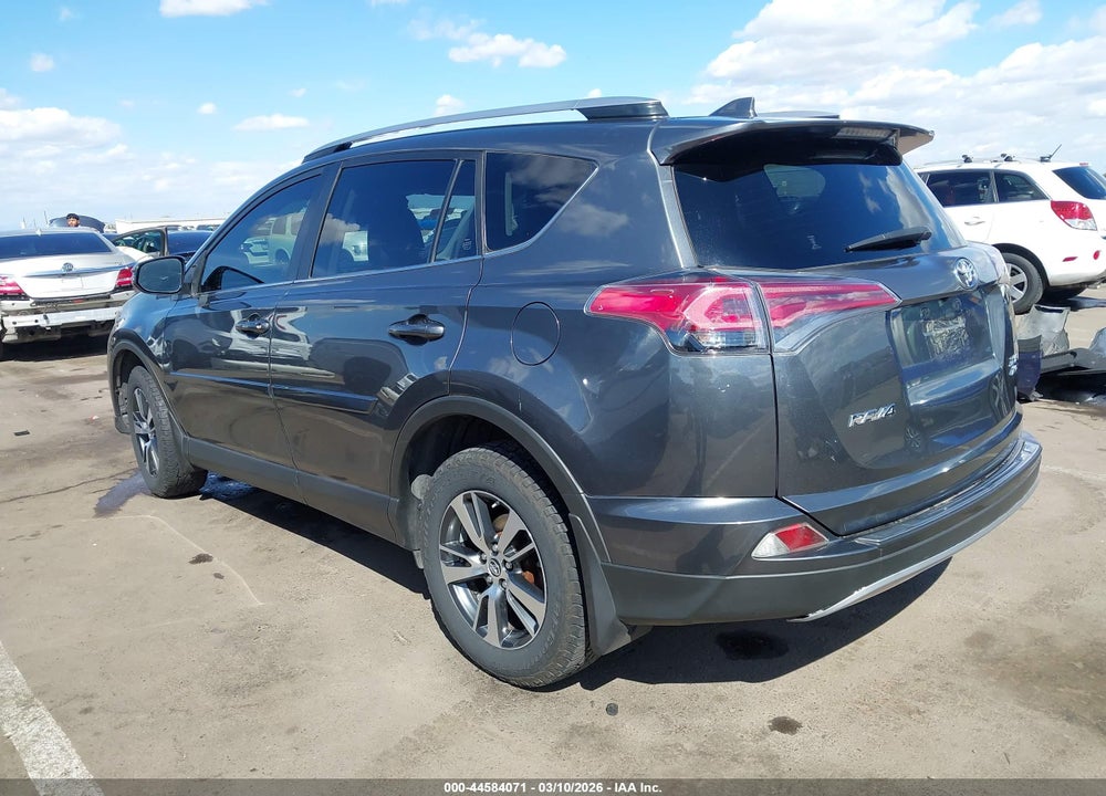 2018 TOYOTA RAV4 XLE VIN: JTMRFREV4JD234196